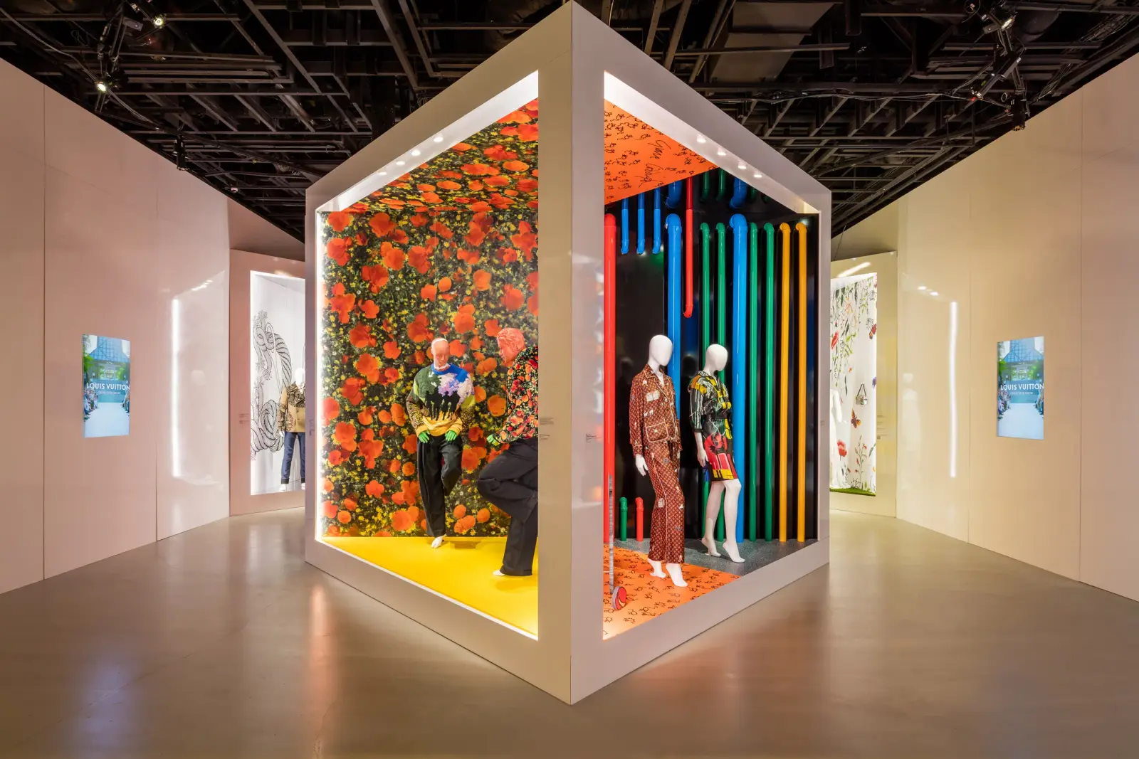 louis-vuitton-x-exhibit-design-fashion-los-angeles-california-usa dezeen 2364 col 5