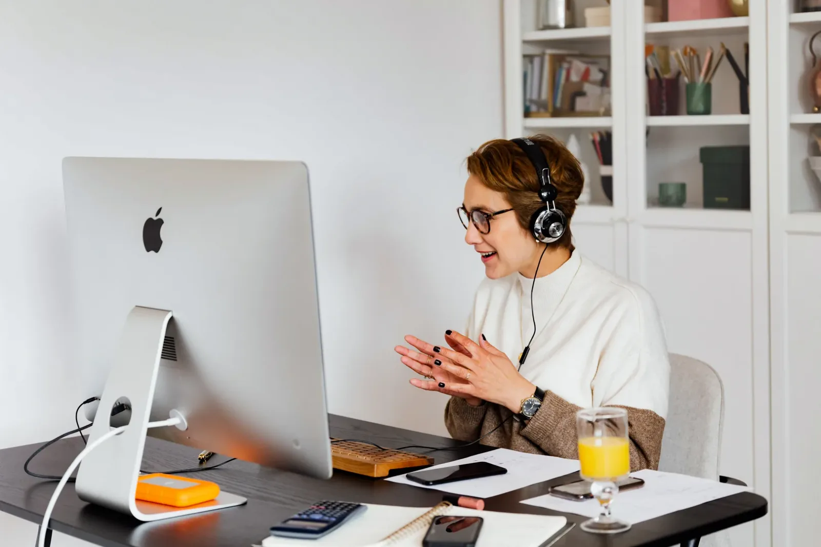 Women in front of Mac computer